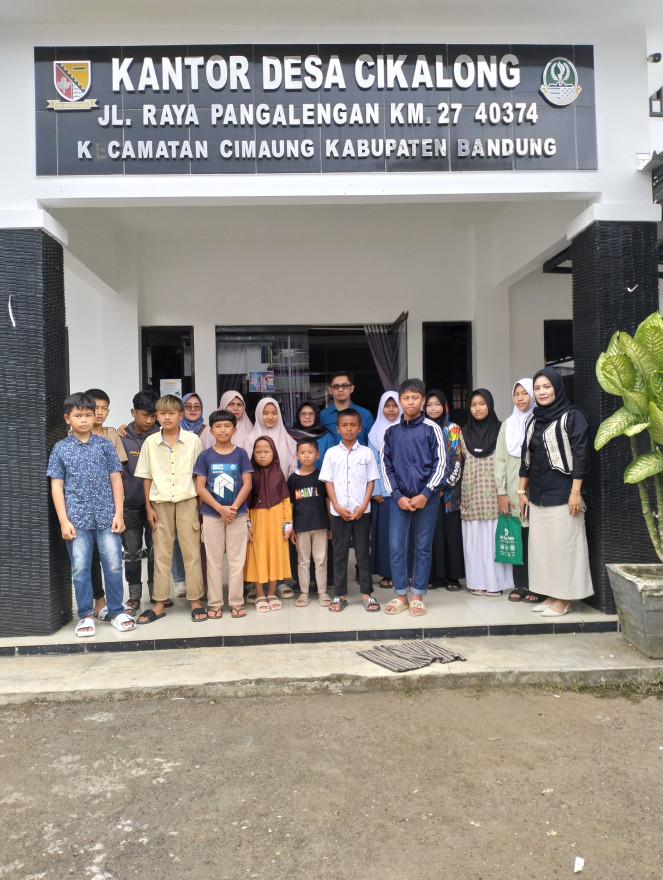 SANTUNAN BEASISWA MURID BERPRESTASI YATIM PIATU DI DESA CIKALONG: DUKUNGAN UNTUK GENERASI CERDAS DAN BERAKHLAK