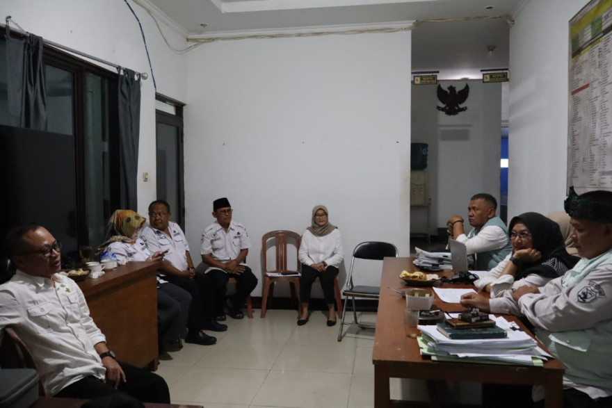 Monitoring dan Evaluasi ( MONEV ) Anggaran Tk.Kecamatan Cimaung T.A 2025 Di Desa Cikalong 